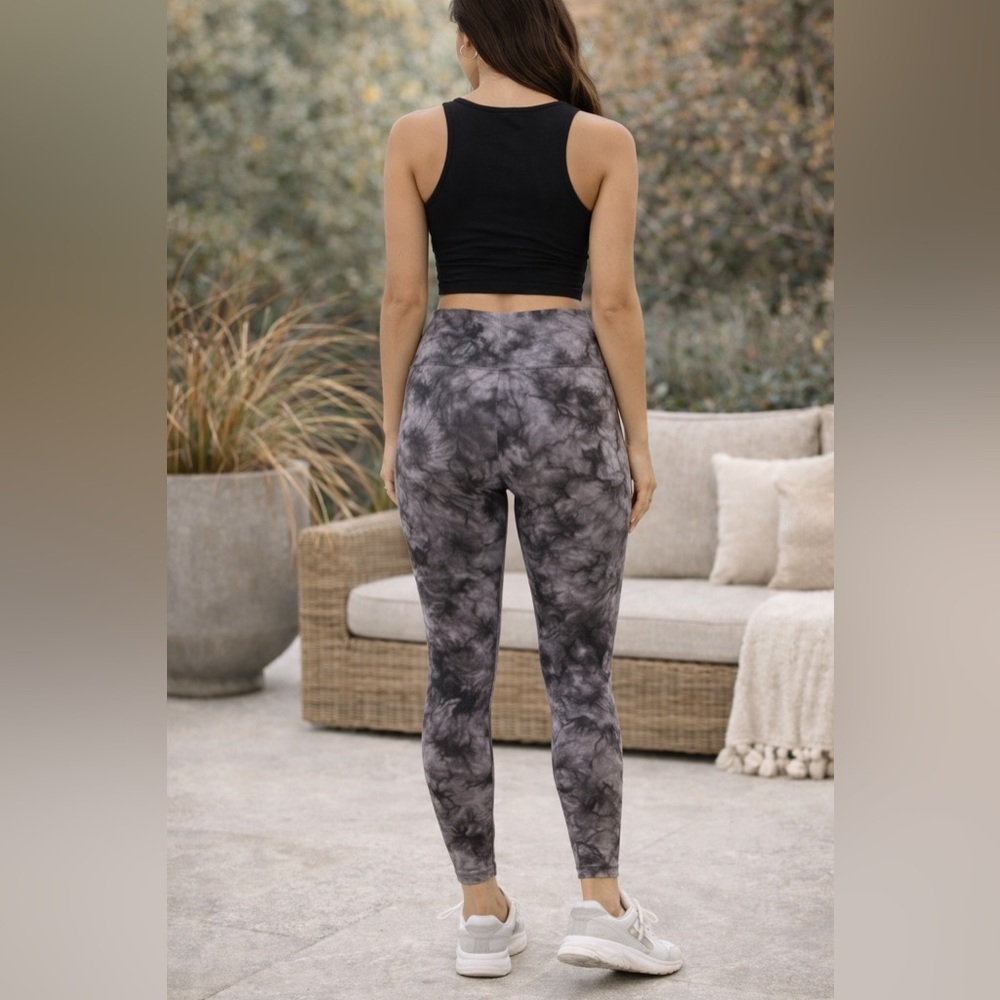 Rachel Zoe Tie Dye High Rise Leggings Size M Gray Black Athleisure - Picture 2 of 8